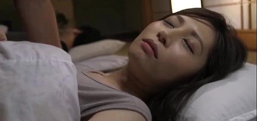 ขึ้นครูตอนแม่หลับลึก